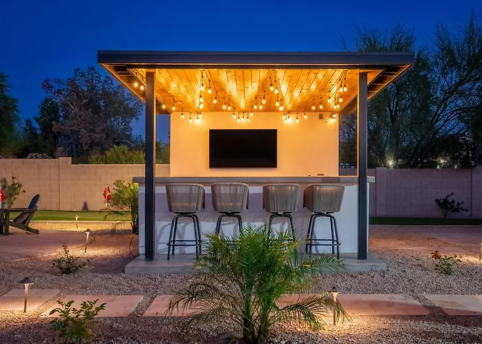 Luxury Oasis Slide Pool Pickleball Game Villa Scottsdale